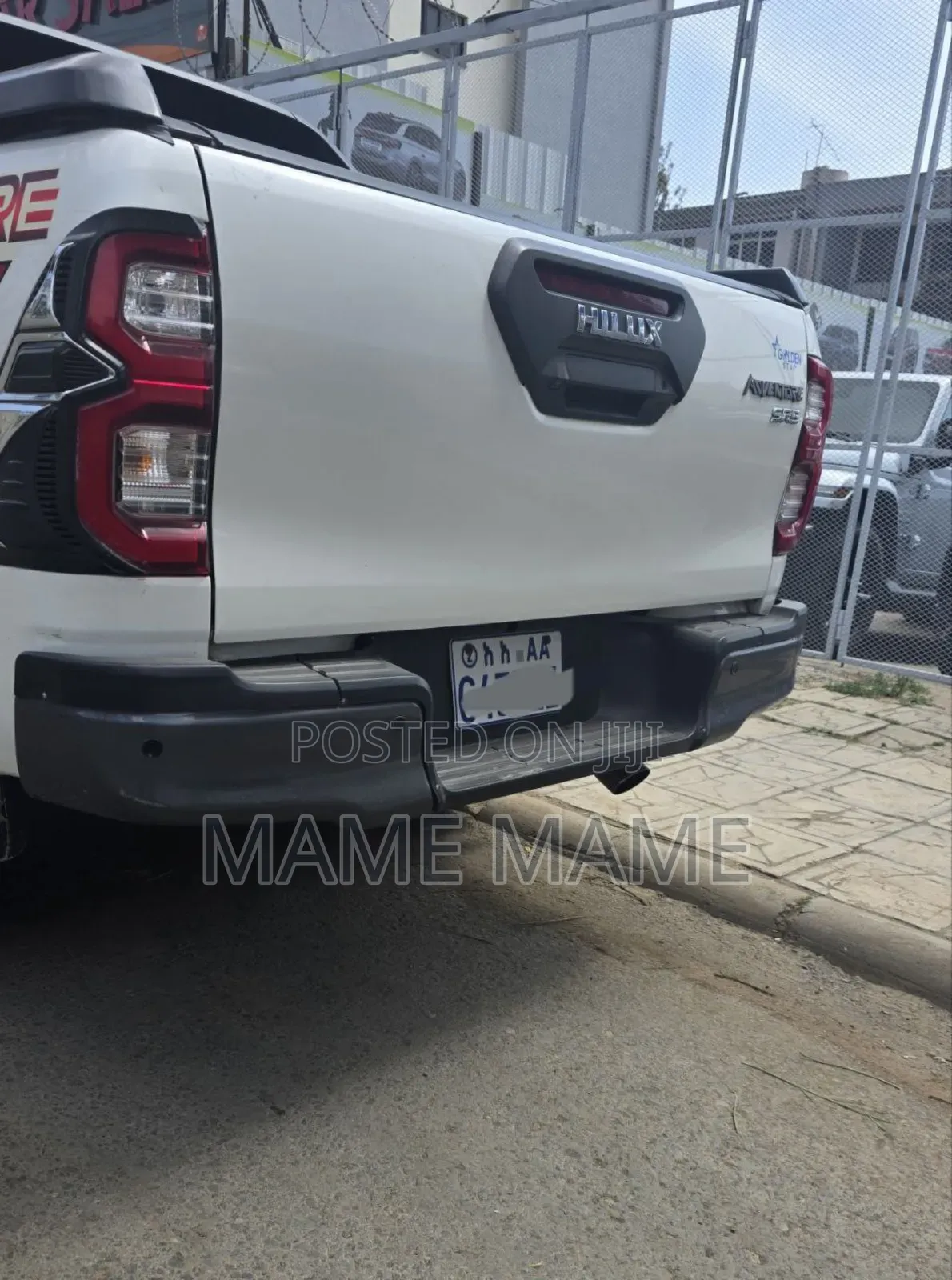 Toyota Hilux 2021 White