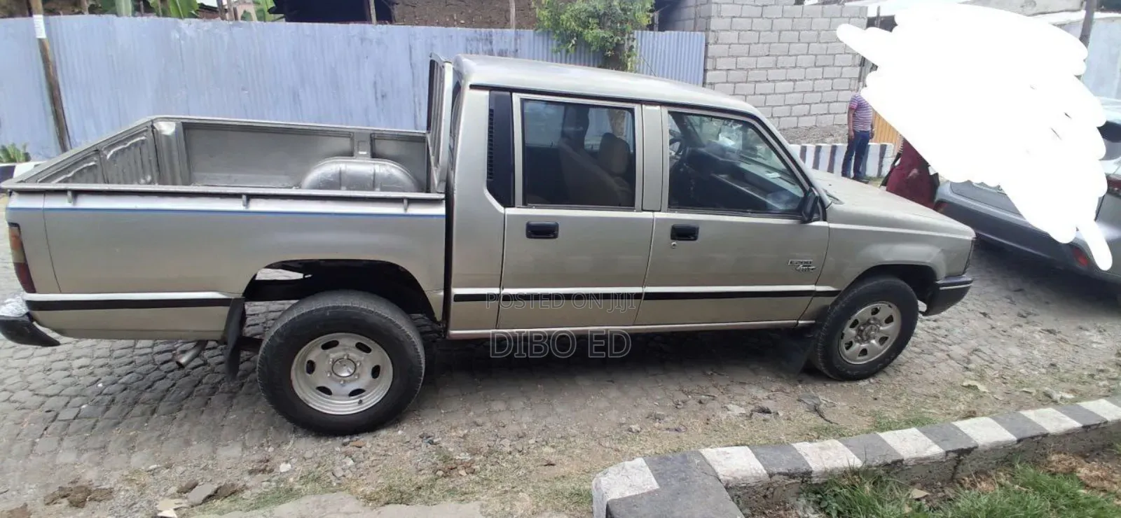 Mitsubishi L200 Club Cab 2.0 4WD 2001 Silver