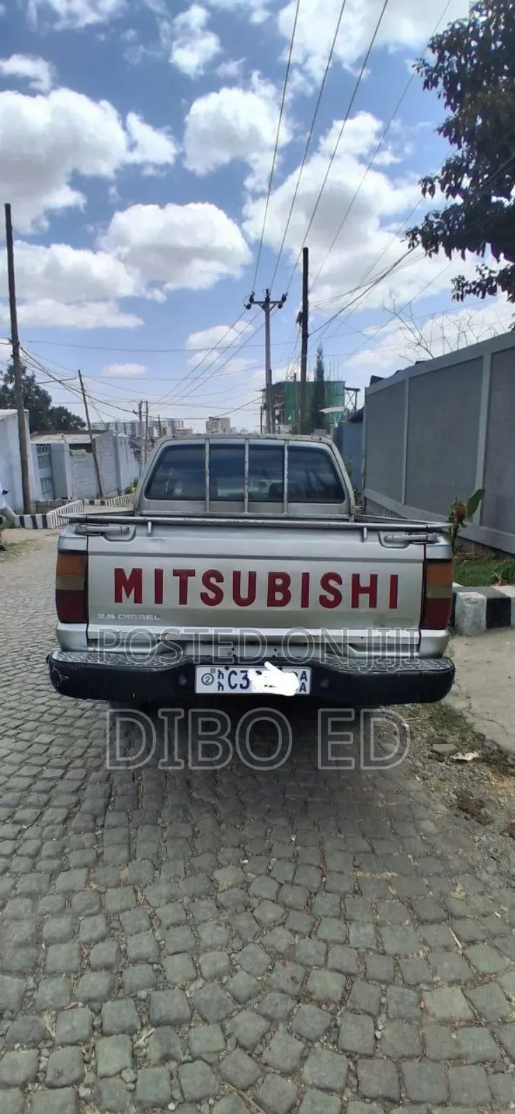 Mitsubishi L200 Club Cab 2.0 4WD 2001 Silver