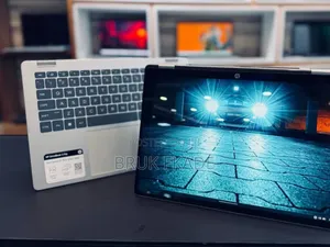 New Laptop HP OmniBook 5 Flip 16GB Intel Core 7 SSD 512GB