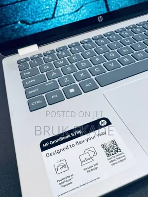 New Laptop HP OmniBook 5 Flip 16GB Intel Core 7 SSD 512GB