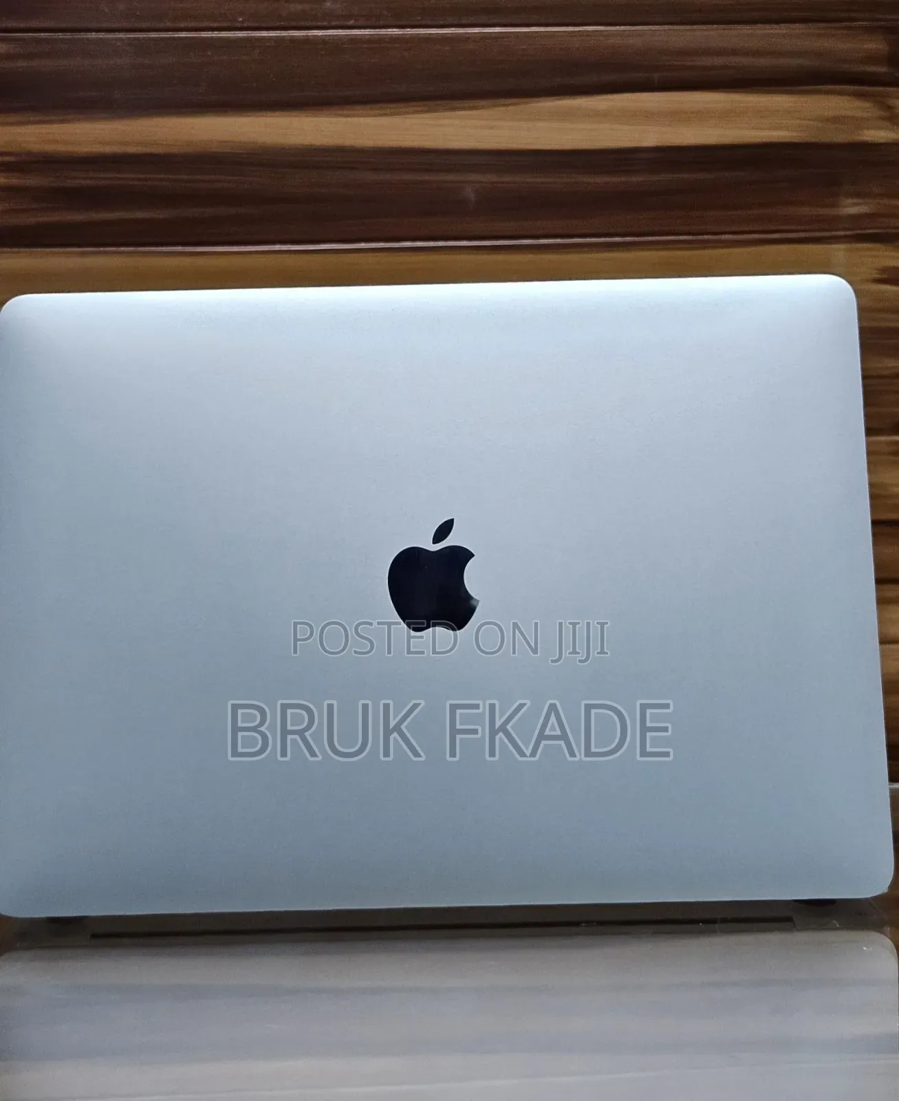 New Laptop Apple MacBook Pro 2019 8GB Intel Core I5 SSD 128GB