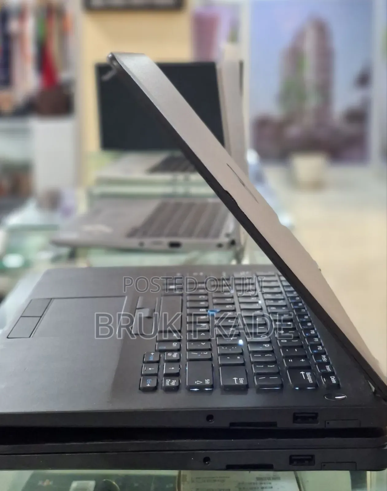 New Laptop Dell Latitude 5480 8GB Intel Core I5 SSD 256GB