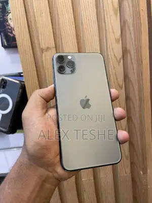 Apple iPhone 11 Pro Max 64 GB Green