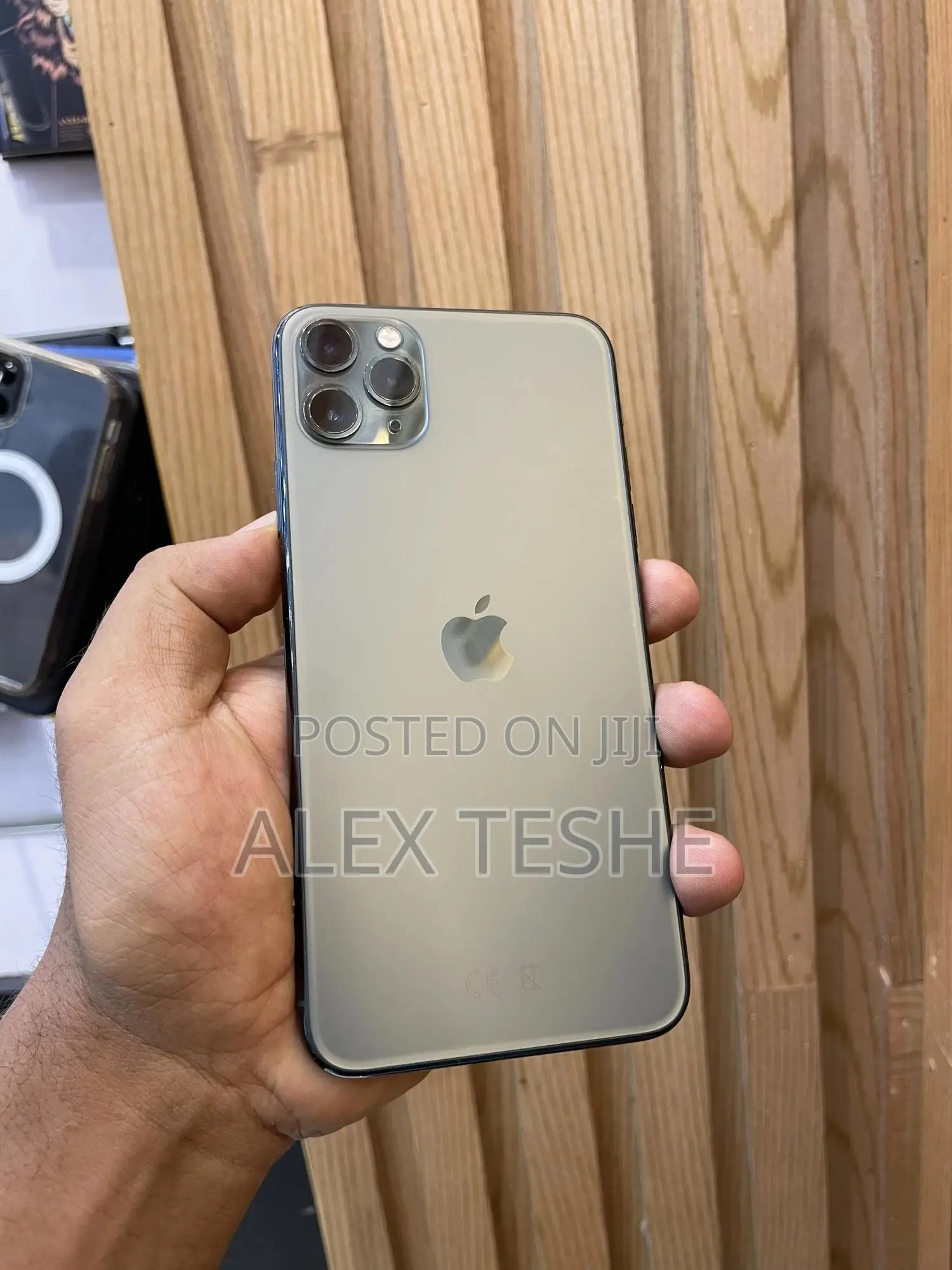 Apple iPhone 11 Pro Max 64 GB Green