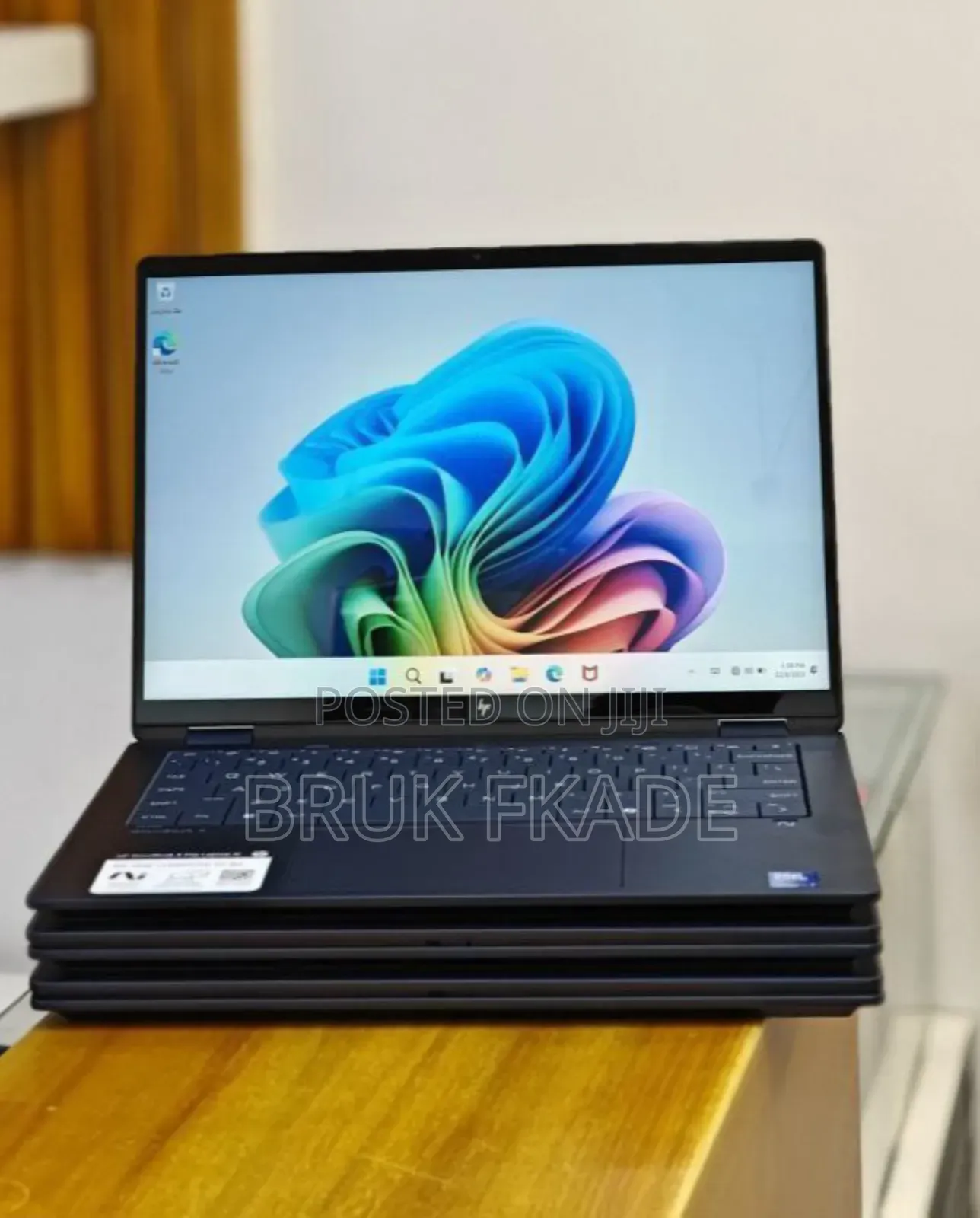 New Laptop HP OmniBook Ultra Flip 14" 16GB Intel Core Ultra 7 SSD 1T