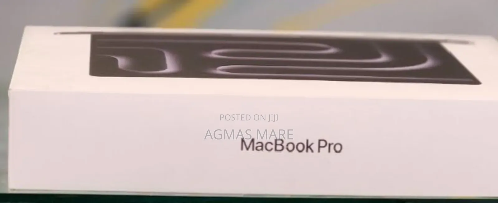 New Laptop Apple Macbook Pro 2025 M5 14-Inch 16GB Apple M5 SSD 1T