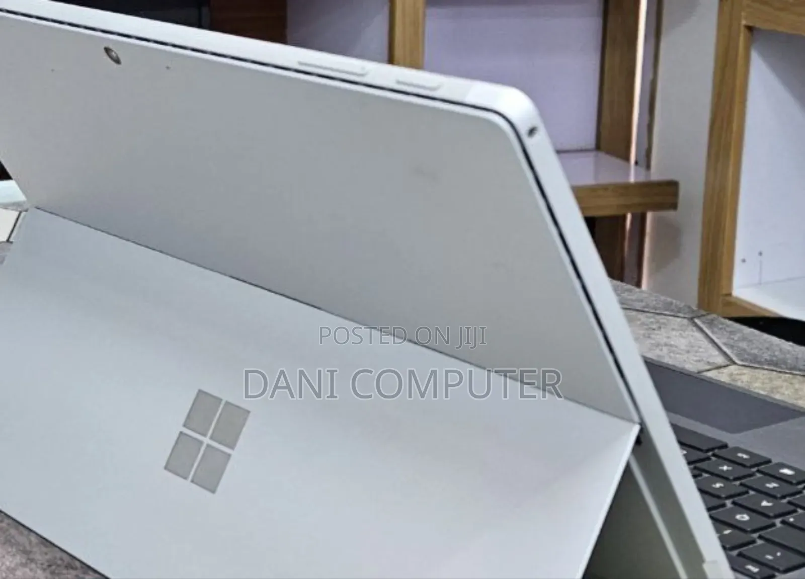 New Laptop Microsoft Surface 16GB Intel Core I7 SSD 256GB