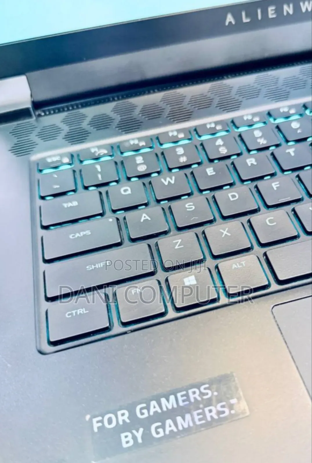 New Laptop Alienware M15 R3 24GB AMD Ryzen 9 SSD 1T