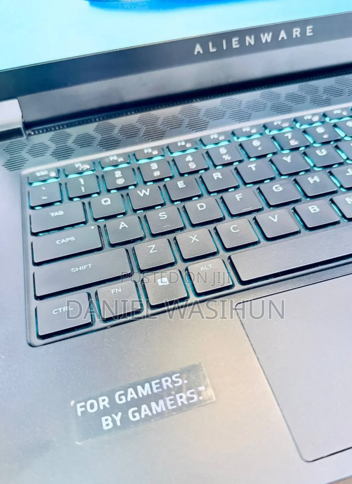 New Laptop Alienware M15 R3 24GB AMD Ryzen 9 SSD 1T