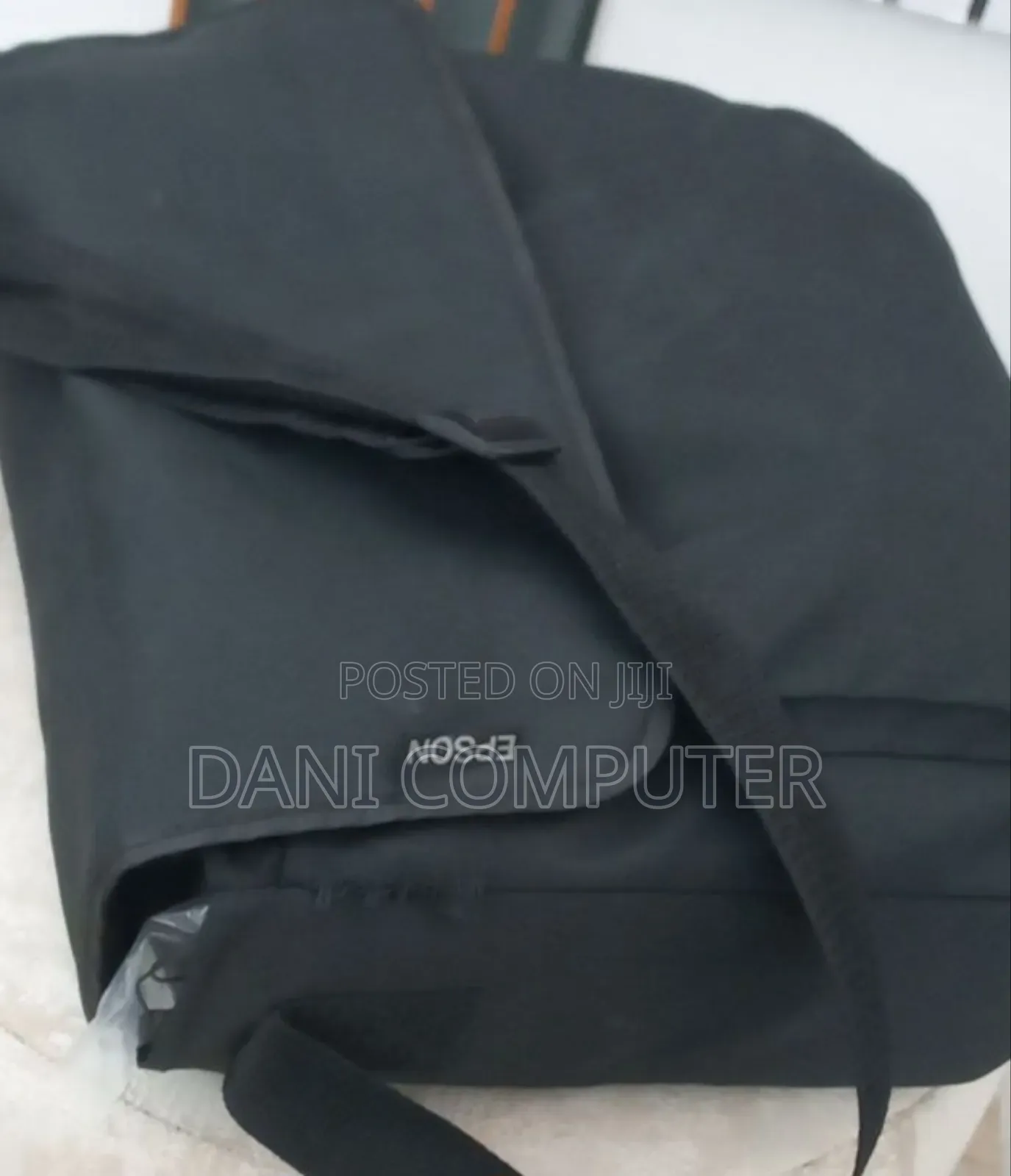 Brand New Epson Projector Model Name: Eb-S41 Has Bag and Re