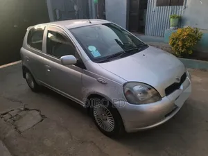 Toyota Vitz 1.0 FWD 5dr 2000 Silver