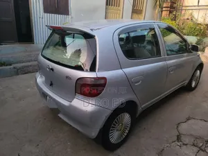 Toyota Vitz 1.0 FWD 5dr 2000 Silver