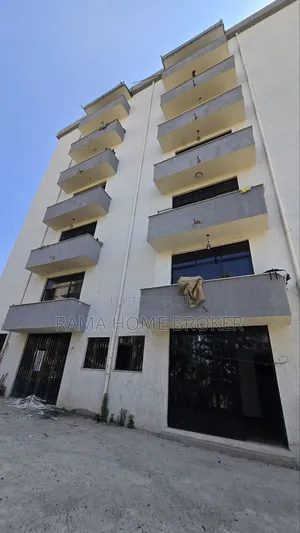 Furnished 4bdrm Apartment in መሀል ሰሚት 72, Yeka for sale