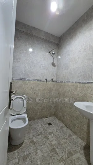 Furnished 4bdrm Apartment in መሀል ሰሚት 72, Yeka for sale