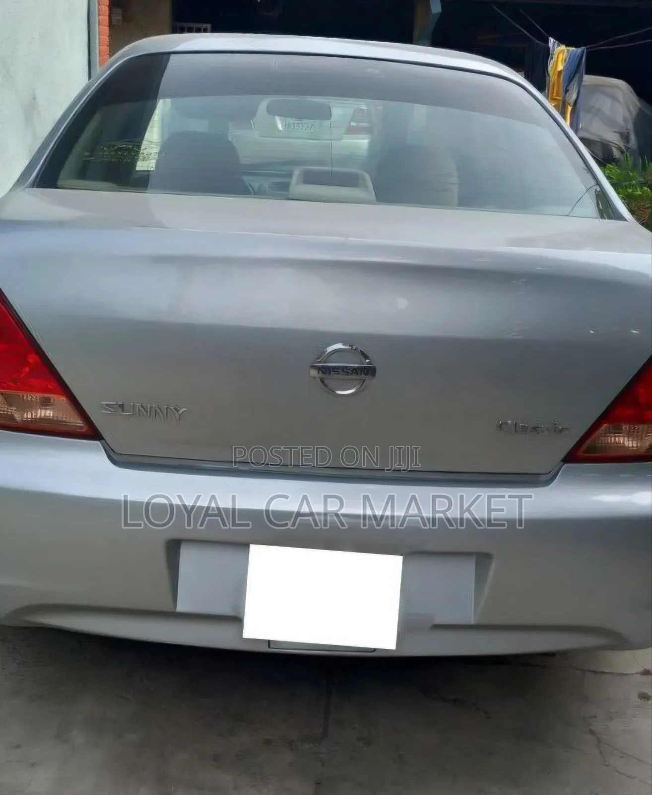 Nissan Sunny 2011 Silver