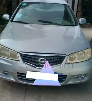 Nissan Sunny 2011 Silver