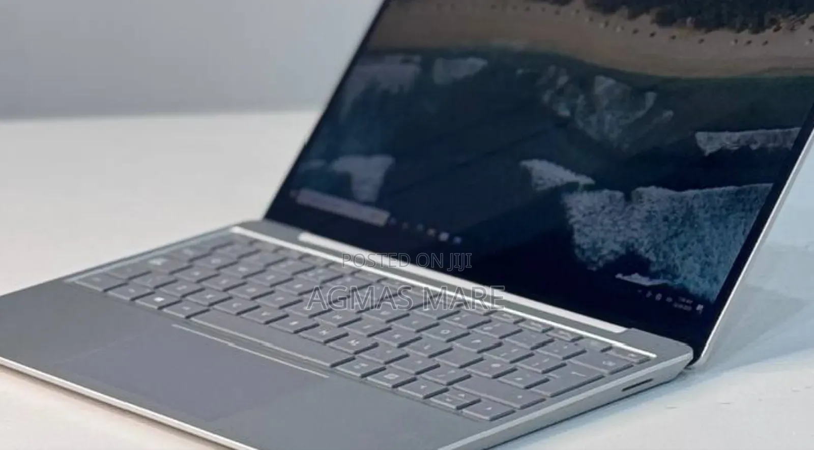 New Laptop Microsoft Surface Laptop Go 4GB Intel Core I5 SSD 256GB