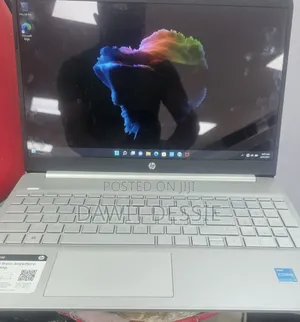 New Laptop HP 8GB Intel Core I3 SSD 256GB