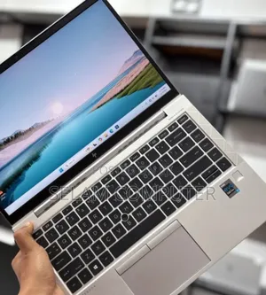 New Laptop HP EliteBook 830 G8 16GB Intel Core I7 SSD 512GB