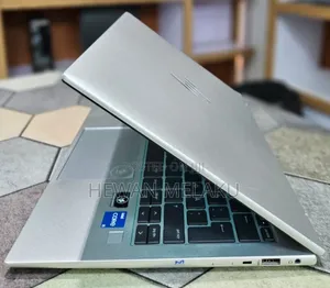 New Laptop HP EliteBook 830 G9 16GB Intel Core I5 SSD 512GB