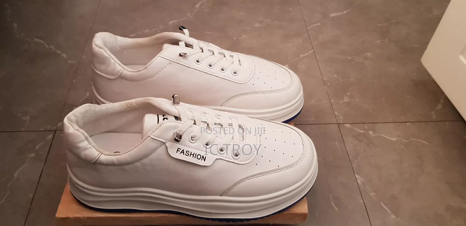 Shoes [Sneakers በተመጣጣኝ ]