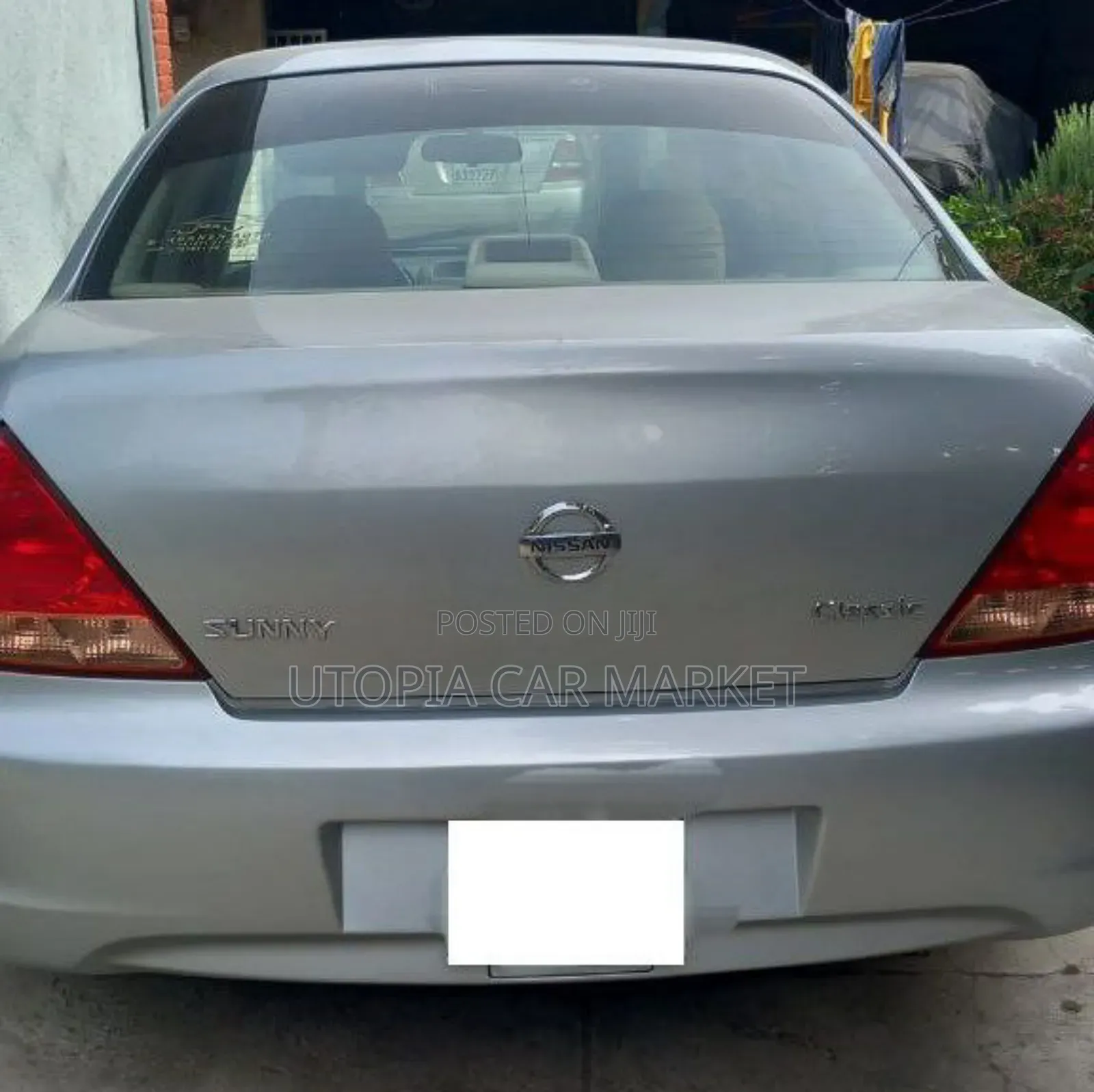 Nissan Sunny 2011 Silver