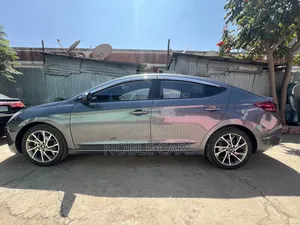 Hyundai Avante 2020 Gray
