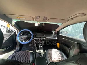 Hyundai Avante 2020 Gray