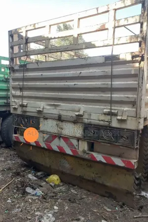 2017 ባላቶኒ ከነተሳቢው ጎማ:70% ኪ.ሜ: 310 ሺ