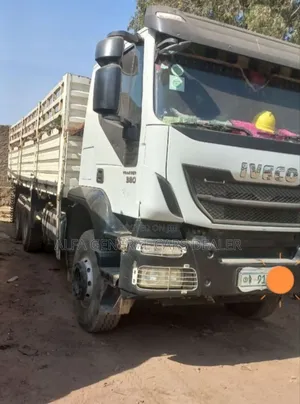 2017 ባላቶኒ ከነተሳቢው ጎማ:70% ኪ.ሜ: 310 ሺ