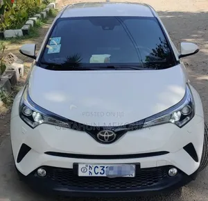 Toyota C-HR 2022 White