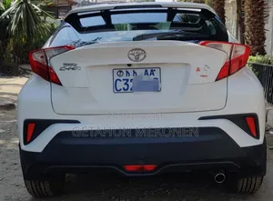Toyota C-HR 2022 White