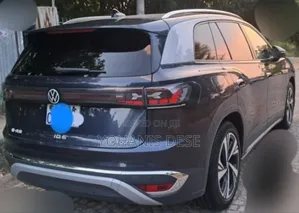 Volkswagen ID.6 2022 Gray