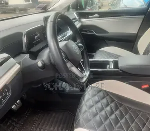 Volkswagen ID.6 2022 Gray