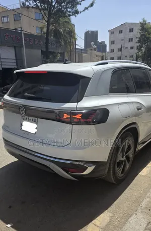 Volkswagen ID.6 2023 White