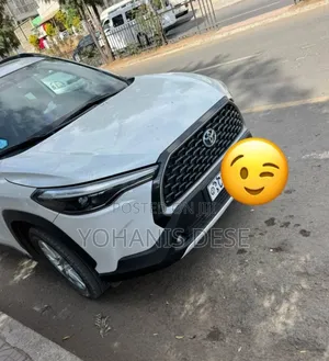Toyota Corolla Cross Hybrid 2023 White