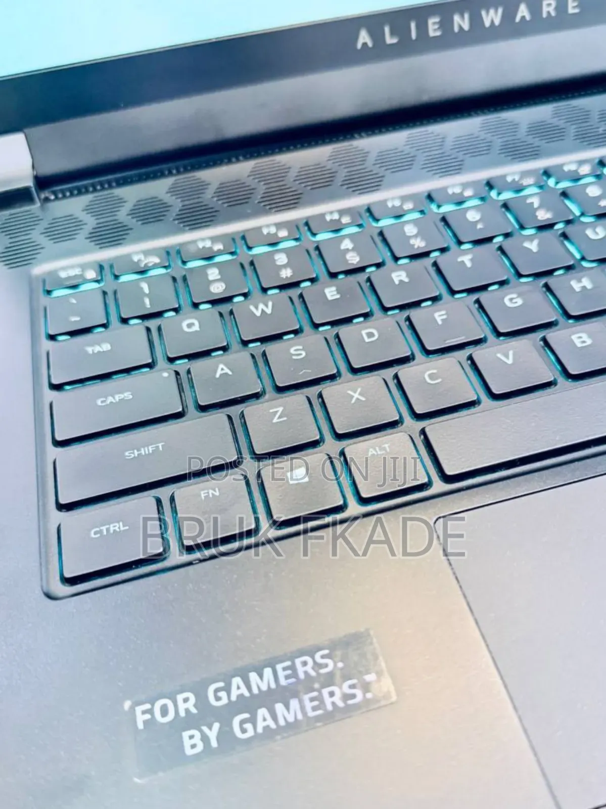 New Laptop Alienware M15 R3 24GB AMD Ryzen 9 SSD 1T