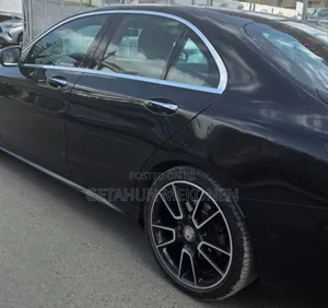 Mercedes-Benz C200 2018 Black