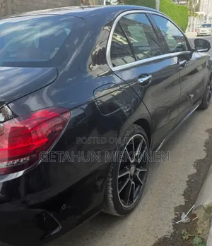 Mercedes-Benz C200 2018 Black