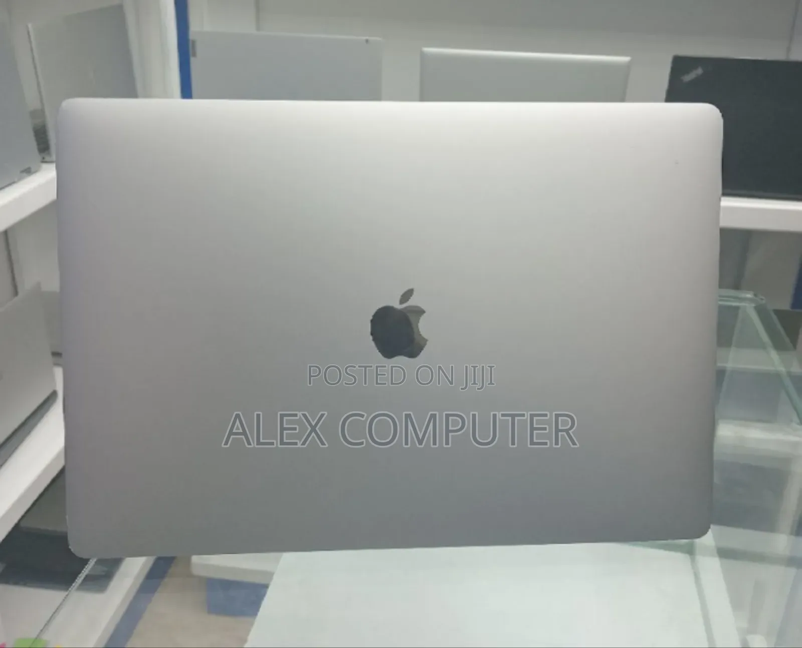 New Laptop Apple MacBook Pro 2019 16GB Intel Core I7 SSD 512GB