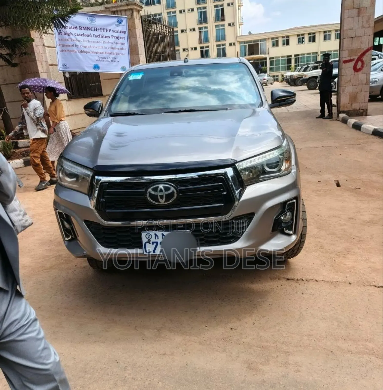 Toyota Hilux 2020 Gold