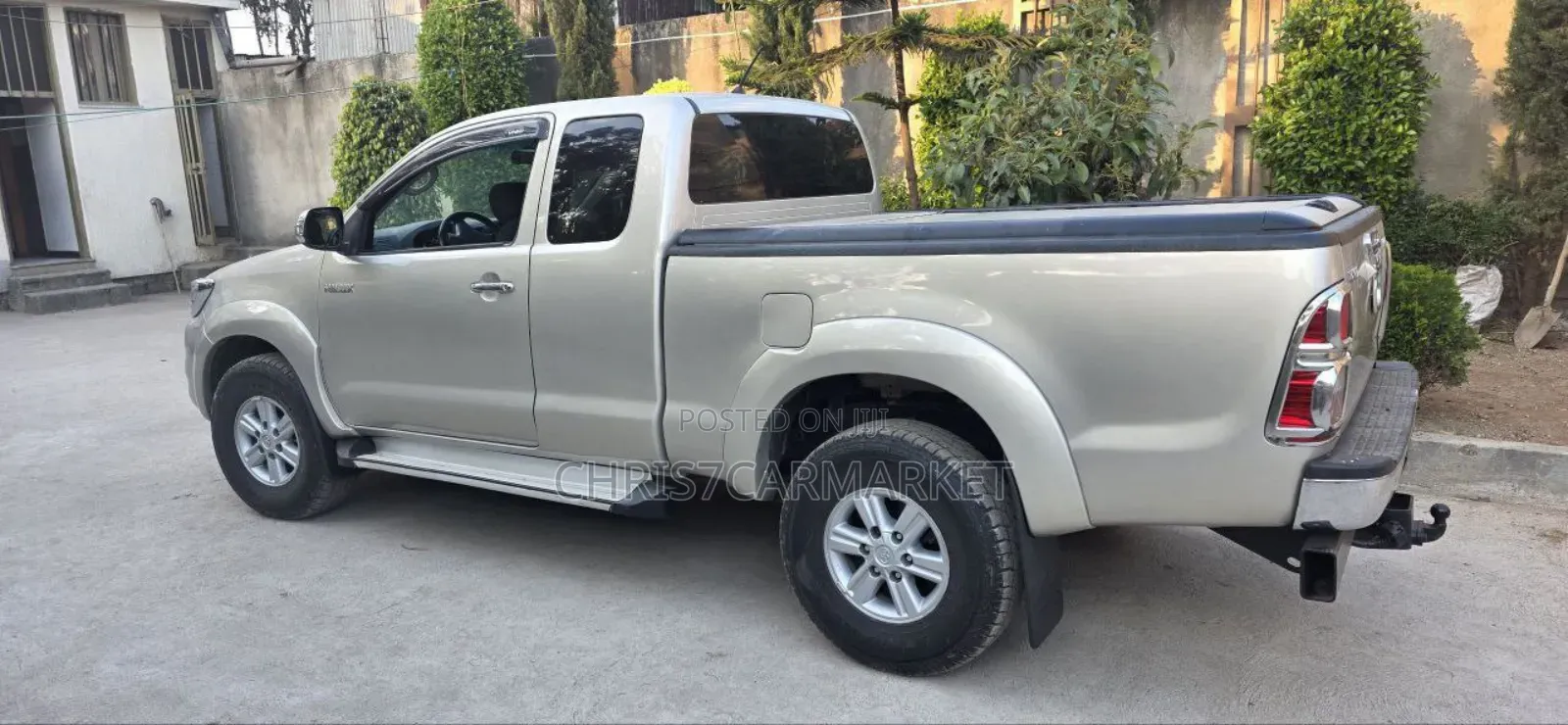 Toyota Hilux 3.0 D-4D 4x4 2013 Silver