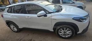 Toyota Corolla Cross Hybrid 2024 White