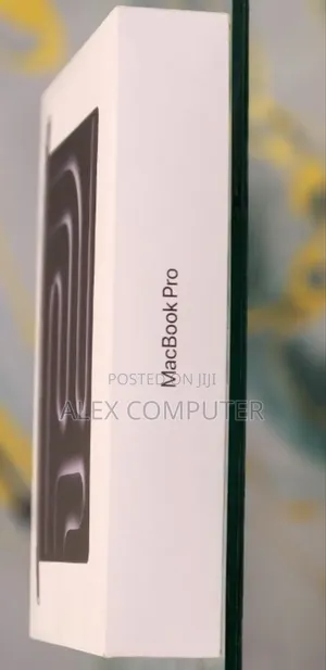 New Laptop Apple Macbook Pro 2025 M5 14-Inch 16GB Apple M5 SSD 1T