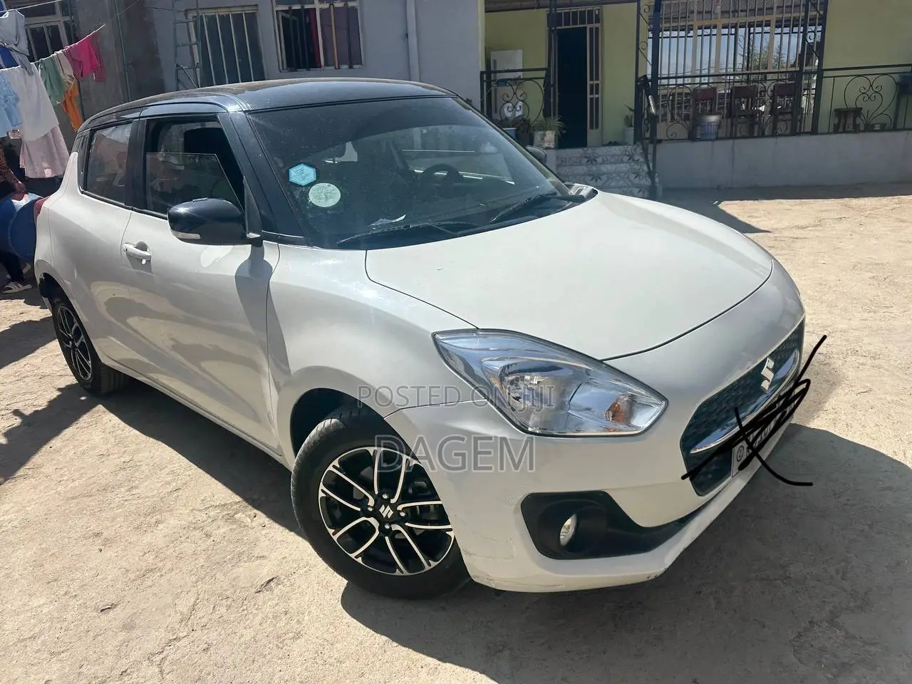 Suzuki Swift 2022 White
