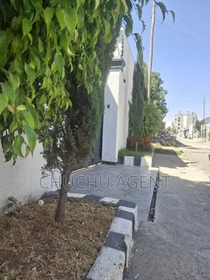 3bdrm Villa in Bole for sale