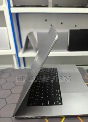 New Laptop Apple MacBook Pro M1 16GB Apple M1 Pro SSD 512GB