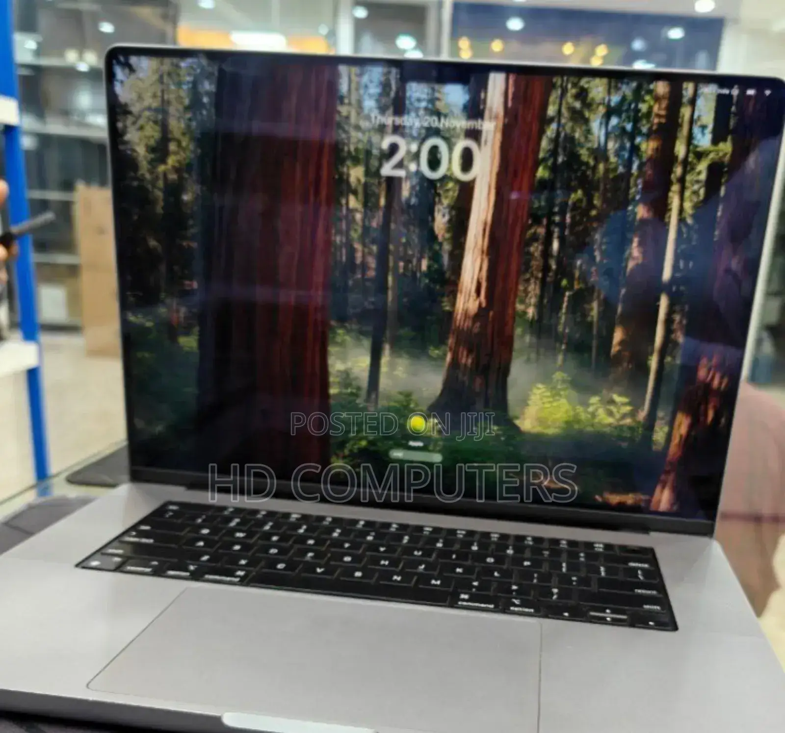 New Laptop Apple MacBook Pro M1 16GB Apple M1 Pro SSD 512GB