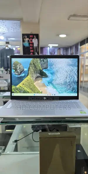 New Laptop HP Pavilion 15 8GB Intel Core I5 SSD 512GB